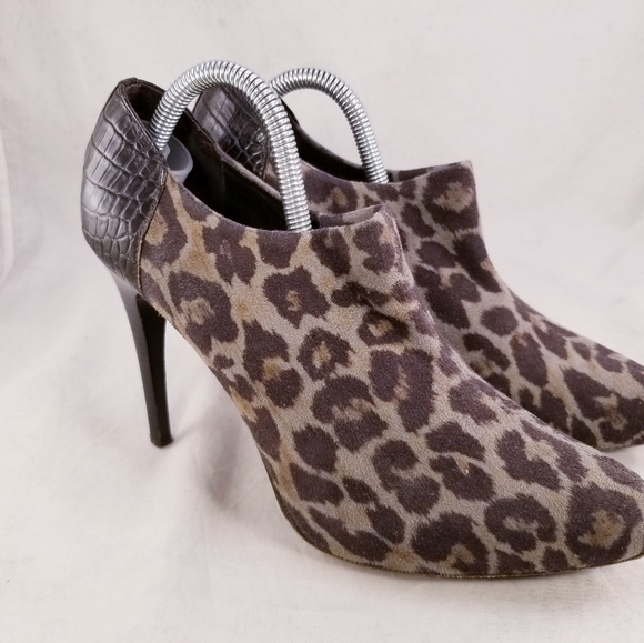 DONALD J. PLINER WOMAN LEOPARD ANKLE BOOTS POINTED TOE SIZE 9 M BROWN CROCODILE - Picture 10 of 12